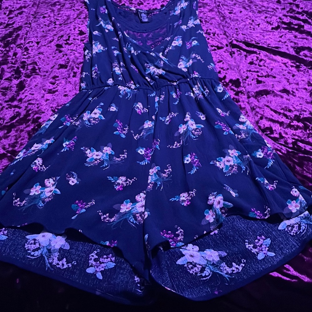 Rue 21 size: small